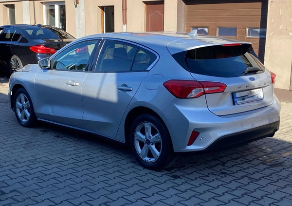 Ford Focus cena 25900 przebieg: 140000, rok produkcji 2018 z Namysłów małe 172